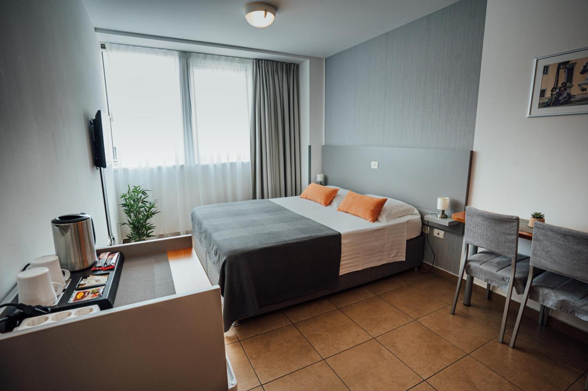 Sežana Sobe Rooms Nataly מראה חיצוני תמונה