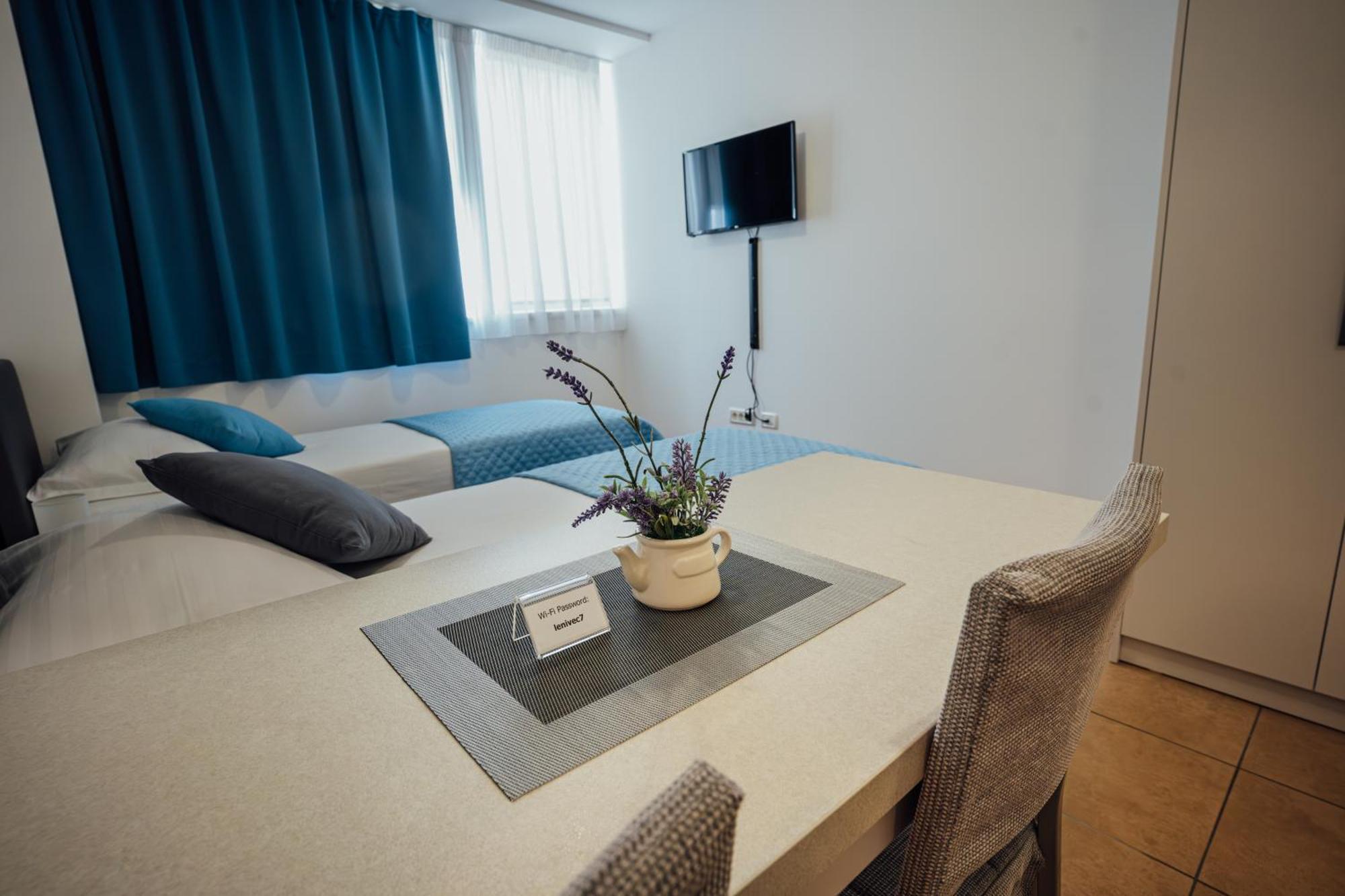 Sežana Sobe Rooms Nataly מראה חיצוני תמונה